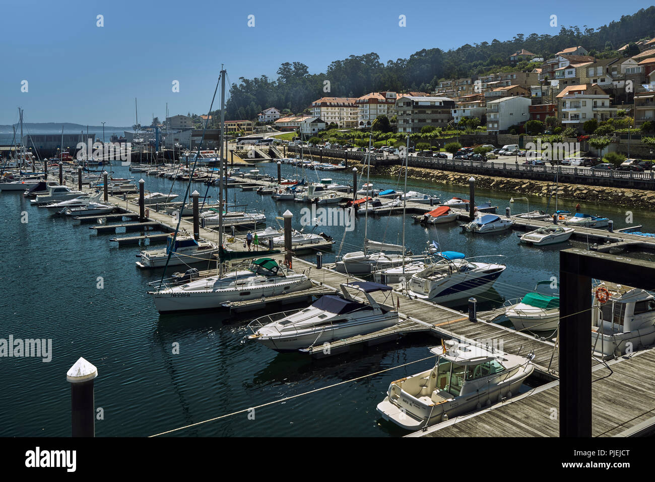 Marina nella storica città di Combarro, situato sul lato nord del Ría de Pontevedra, Galizia, Spagna Foto Stock