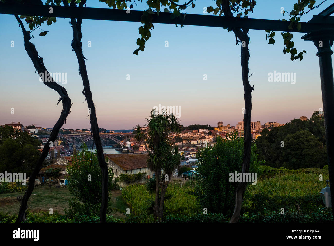 Vista da Vinum, il ristorante e wine bar a Graham Lodge Port Vila Nova de Gaia, Porto, Portogallo. Foto Stock