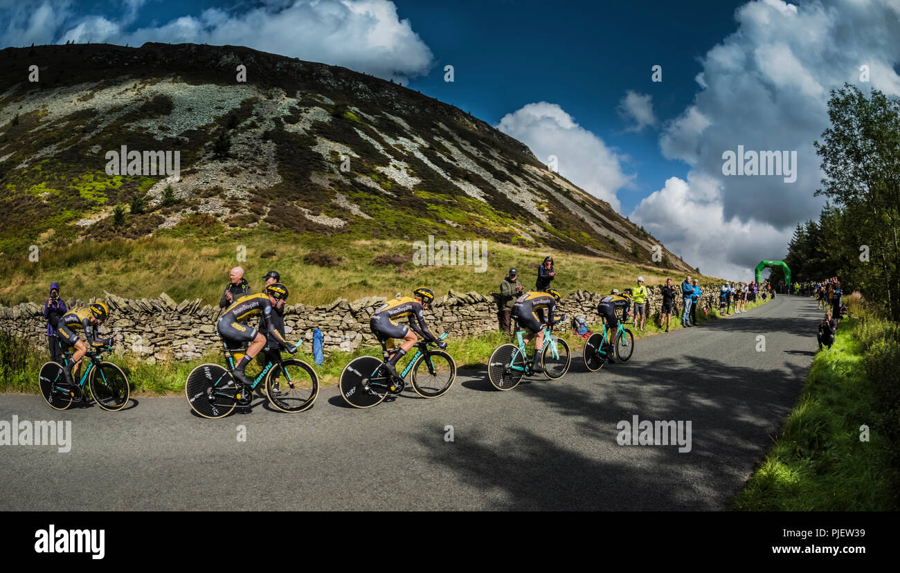 Whinlatter, Cumbria, Regno Unito. Il 6 settembre 2018. Team Jumbo Lotto a corsa di velocità come il loro approccio l'ultimo chilometro della tappa. Essi sono andati a vincere la tappa ad una velocità di 26,8 km/h. Credito: STEPHEN FLEMING/Alamy Live News Foto Stock