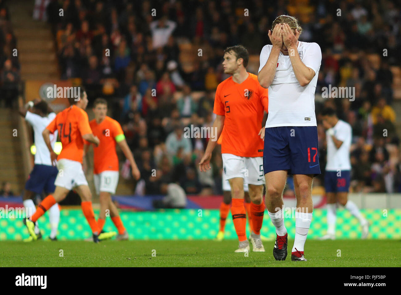 Norwich, Regno Unito. Il 6 settembre 2018. Tom Davies dell Inghilterra U21 reagisce dopo manca la possibilità di ritardo sulla - Inghilterra U-21 v Paesi Bassi U-21, la UEFA Europei Under-21 qualificatore del campionato, Carrow Road, Norwich - 6 settembre 2018 Credit: Richard Calver/Alamy Live News Foto Stock