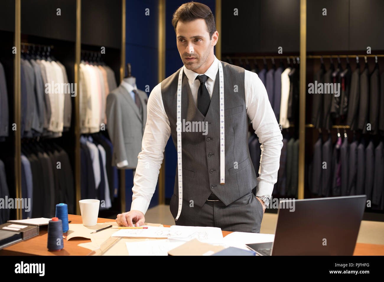 Fiducioso designer di moda Foto Stock