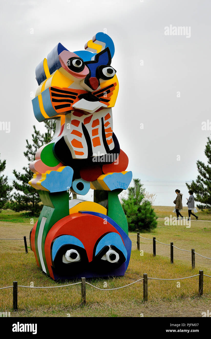 Giappone, isola di Naoshima, scultura da Karel Appel Foto Stock