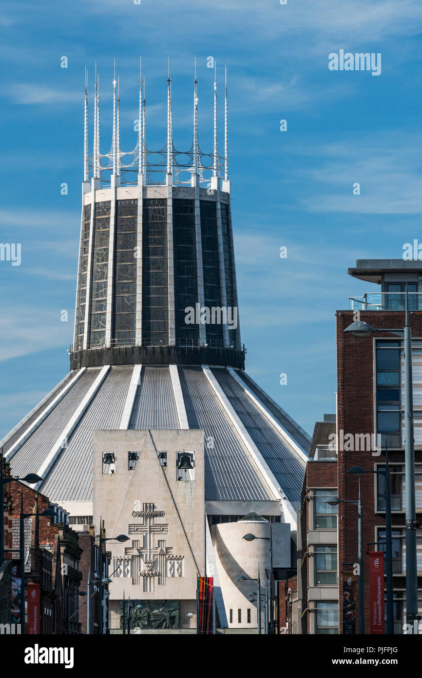 Esterno della Cattedrale Metropolitana di Cristo Re. la cattedrale cattolica di Liverpool, Merseyside Foto Stock