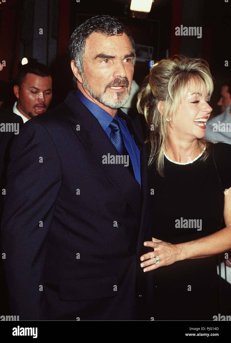 Burt Reynolds & Seal PamReynolds Burt & Seal Pam -2 evento nella vita di Hollywood - California, tappeto rosso Evento, STATI UNITI D'AMERICA, industria cinematografica, celebrità, fotografia, Bestof, arte cultura e intrattenimento, Topix celebrità moda, migliori della vita di Hollywood, evento nella vita di Hollywood - California, movie celebrità, arte cultura e intrattenimento, verticale Foto Stock