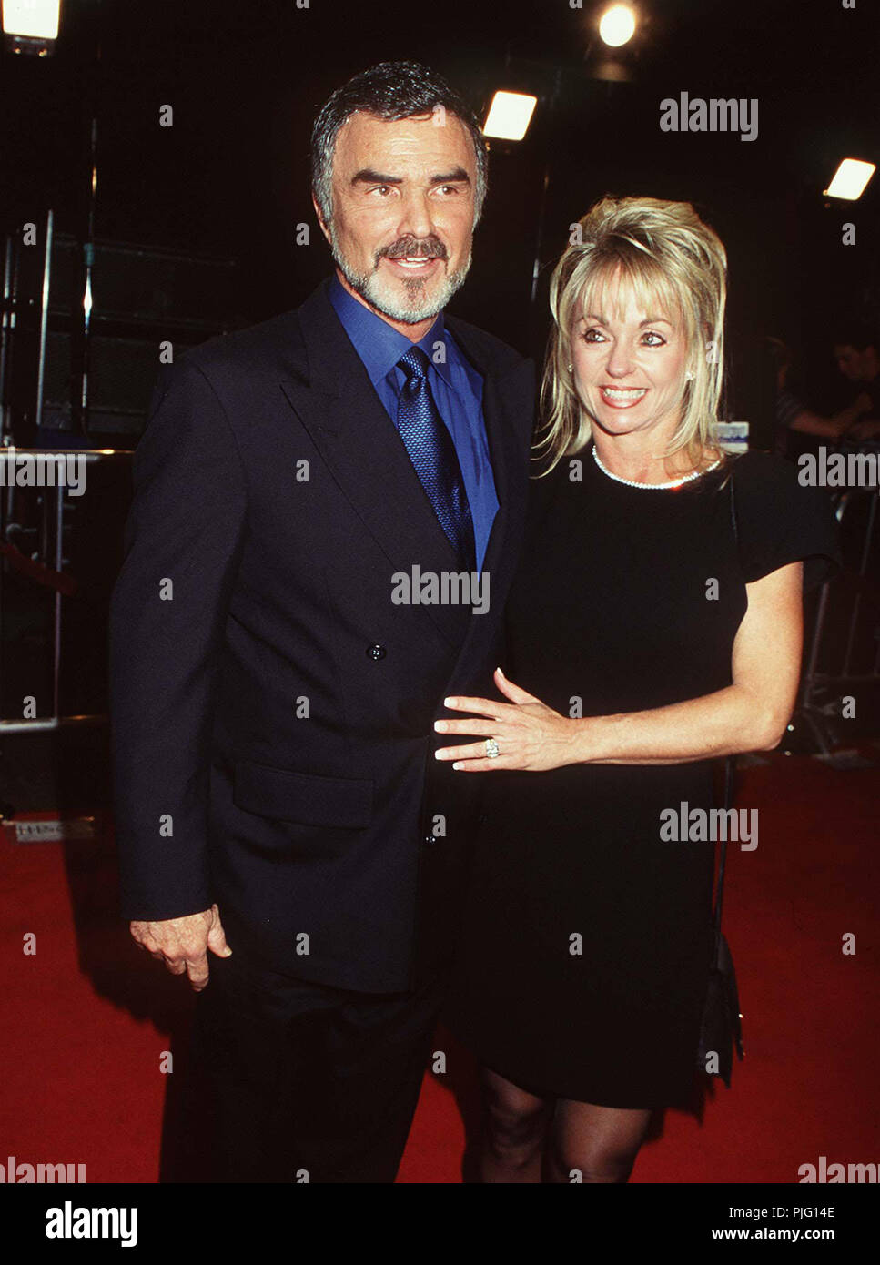 Burt Reynolds & Seal PamReynolds Burt & Seal Pam -2 evento nella vita di Hollywood - California, tappeto rosso Evento, STATI UNITI D'AMERICA, industria cinematografica, celebrità, fotografia, Bestof, arte cultura e intrattenimento, Topix celebrità moda, migliori della vita di Hollywood, evento nella vita di Hollywood - California, movie celebrità, arte cultura e intrattenimento, verticale Foto Stock