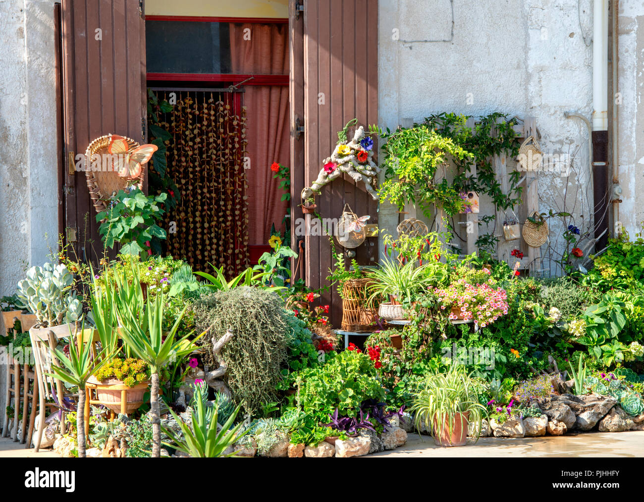 Introduzione particolare di un'abitazione sul lungomare di Mola di Bari Foto Stock