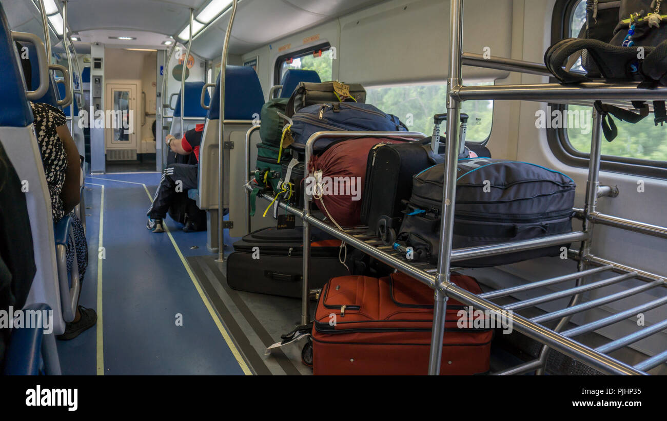 Vagone bagagli dal Tri convoglio ferroviario nord legato in una giornata intensa , Fort Lauderdale e Miami. Stati Uniti d'America Foto Stock