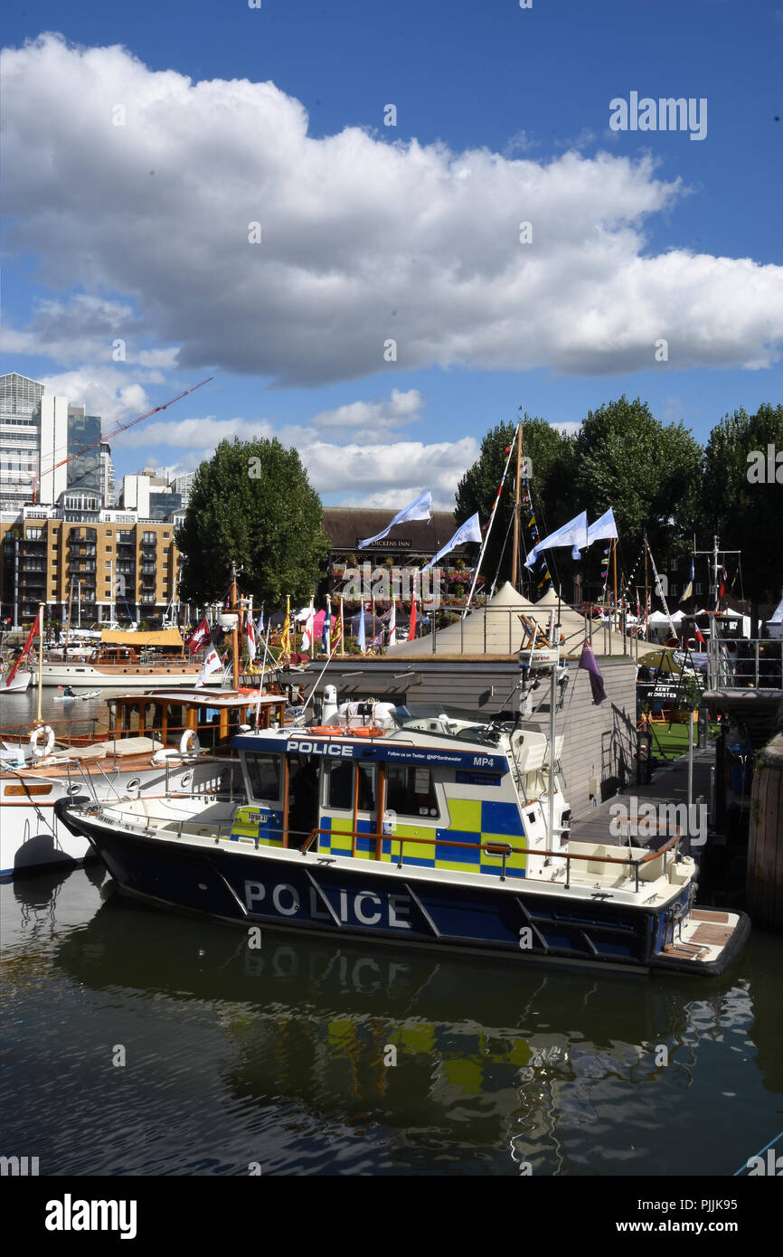 Londra, Regno Unito. Il 7 settembre 2018. Lancio di polizia,Giorno uno,decima edizione Classic Boat Festival in associazione con totalmente Thames,St Katherine Docks,London.UK 7a-9a settembre. Credito: Michael melia/Alamy Live News Foto Stock