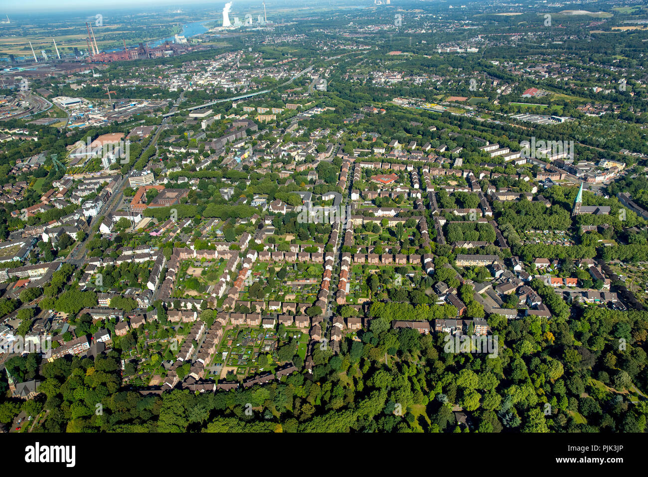 Vista aerea, Duisburg-Hamborn Dichterviertel, storico colliery station wagon, urban struttura quadrata, colliery case, Duisburg, la zona della Ruhr, Nord Reno-Westfalia, Germania Foto Stock
