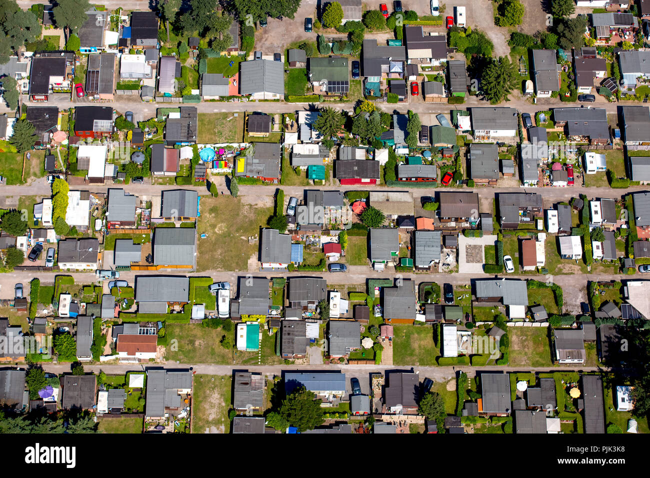 Vista aerea, campeggio a Entenfangsee mbH, Wambach lago, Entenfang, controverso campeggio permanente, prima residenza, Mülheim an der Ruhr, i limiti della città di Duisburg, zona della Ruhr, Nord Reno-Westfalia, Germania Foto Stock