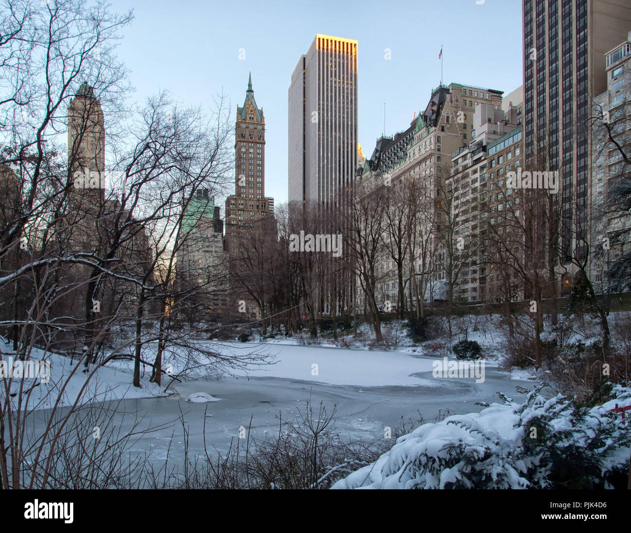 Inverno e neve a Central Park a Manhattan, New York City, Stati Uniti d'America Foto Stock