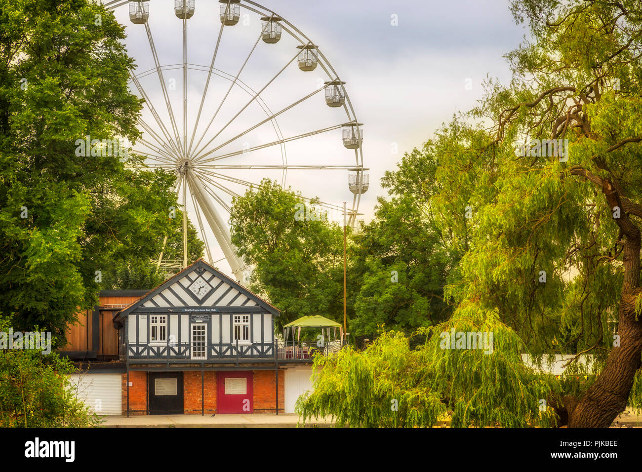 La ruota di Stratford è situato vicino al fiume, ottima vista delle attrazioni cittadine. Foto Stock