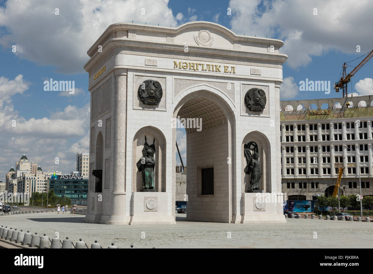 Ad Astana, Kazakistan, 2 Agosto 2018: nuovo arco trionfale di Astana Foto Stock