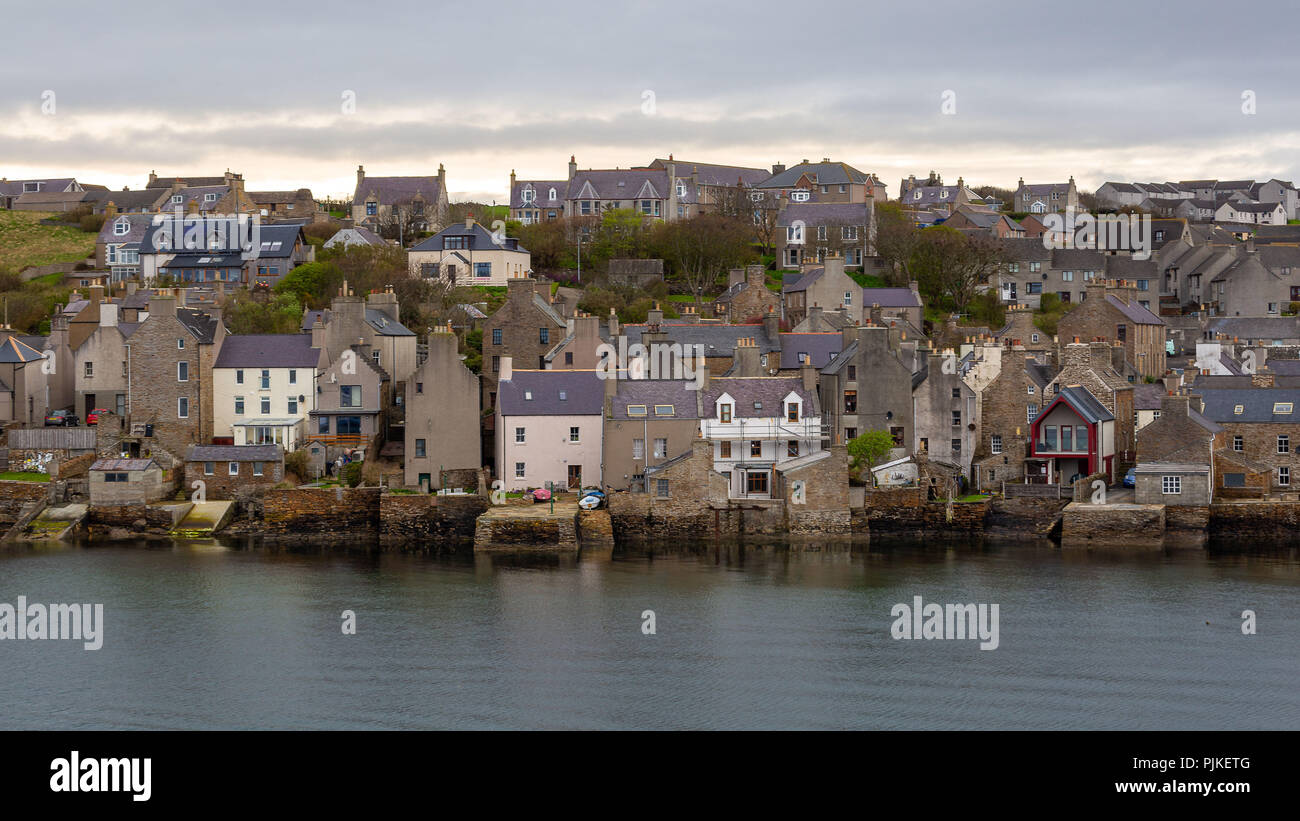 Villaggio Stromness sulle isole di Orkney Foto Stock