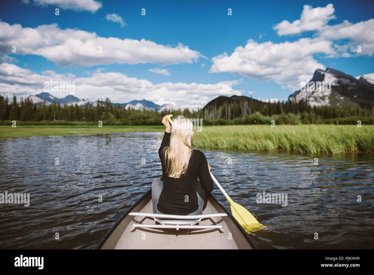 Canoa, laghi di Vermiglio, Banff Parco Nazione, Canada Foto Stock