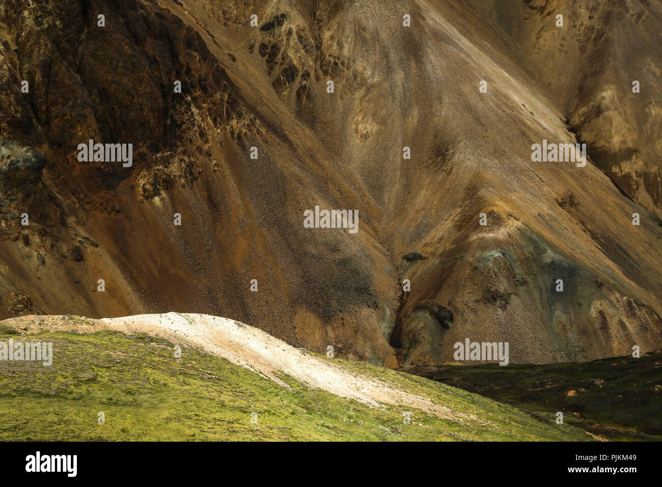 L'Islanda, altopiani, Landmannalaugar, riolite montagne, gioco di colori Foto Stock