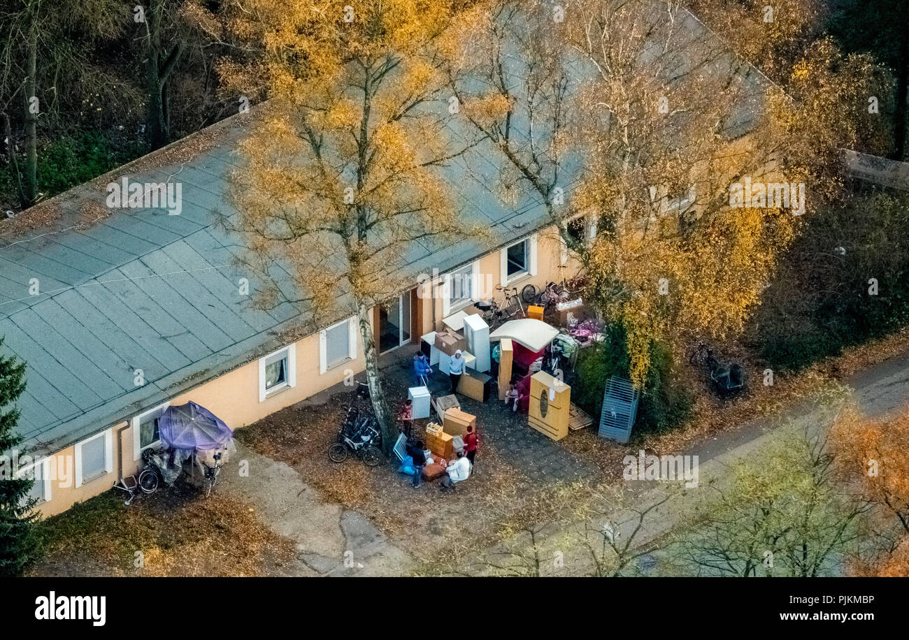 Sistemazione dei profughi della Caritas società Dinslaken, collezione di mobili per i rifugiati, disoccupati progetto, An der Fliehburg, Dinslaken, la zona della Ruhr, Nord Reno-Westfalia, Germania Foto Stock