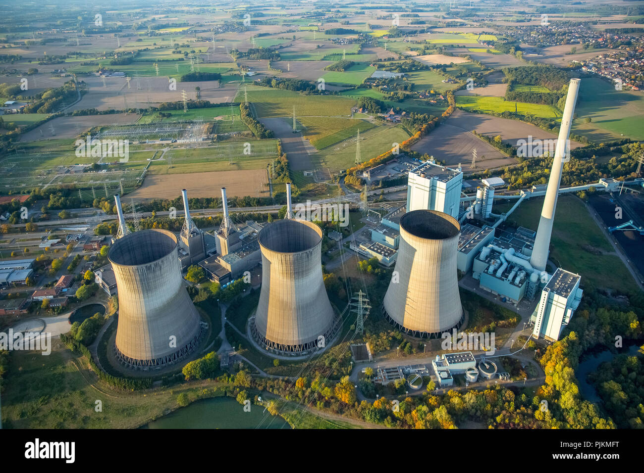 Vista aerea, RWE Power AG Gersteinwerk Power Plant, impianto alimentato a carbone, energia fossile, rwe innogy, Werne, zona della Ruhr, Nord Reno-Westfalia, Germania Foto Stock