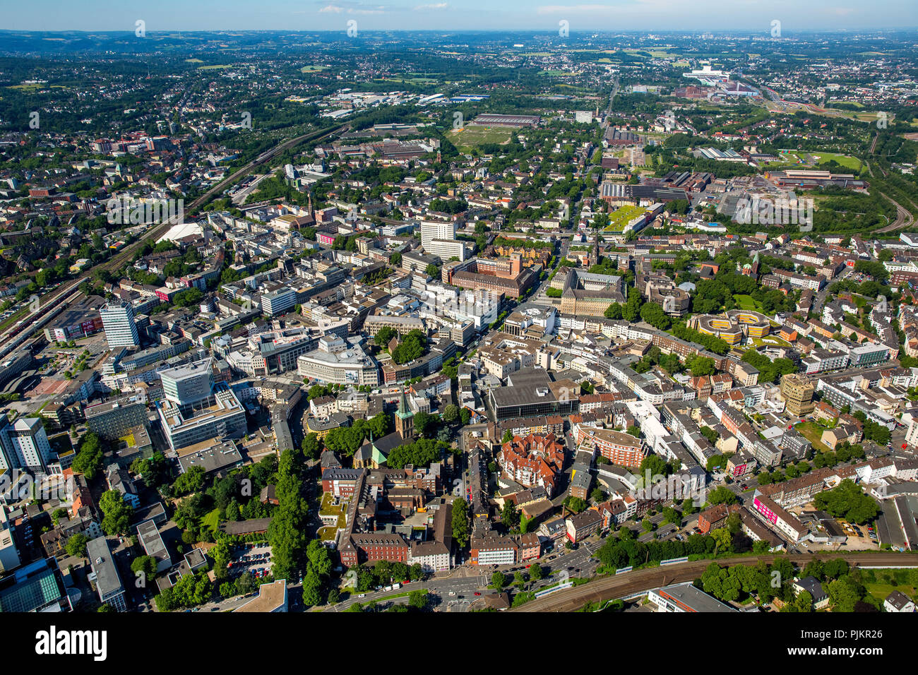 Panoramica del centro della città di Bochum, la Sparkasse Bochum - sede principale, il dott. -Ruer-Platz, M. Baltz GmbH, ospedale cattolico Bochum - Santa Elisabetta Ospedale, Bochum, la zona della Ruhr, Nord Reno-Westfalia, Germania Foto Stock