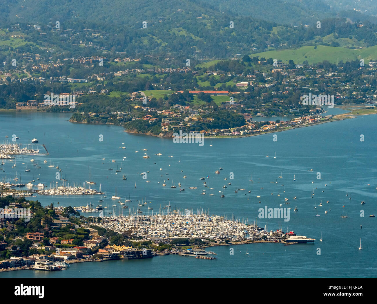 Affacciato sulla baia a Sausalito, Area della Baia di San Francisco, Stati  Uniti d'America, California, Stati Uniti d'America Foto stock - Alamy