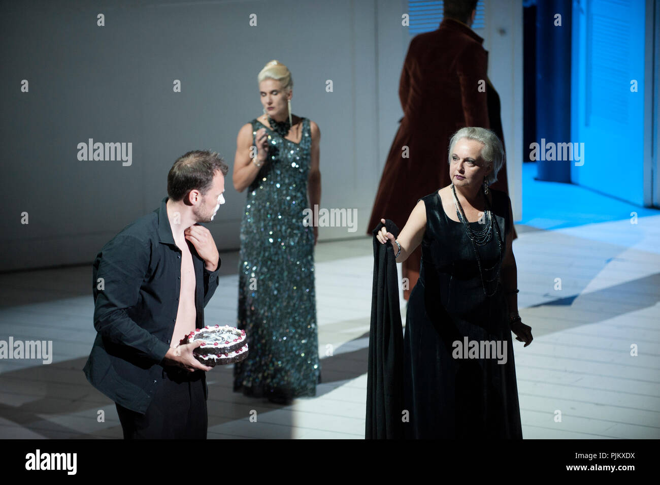 Theatre Koblenz di eseguire l'opera Eugen Onegin di Peter Ilyich Tchaikovsky al Zomeropera (Alden-Biesen, 12/06/2016) Foto Stock