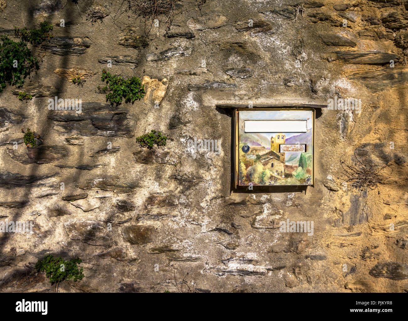Dipinto di mailbox dell'église Saint André in Evol, Foto Stock