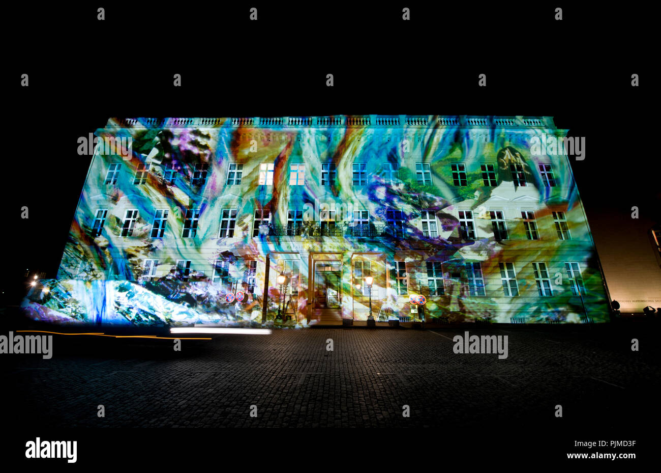 Il Palais am Festungsgraben durante il Festival delle Luci a Berlino (Germania, 14/10/2013) Foto Stock