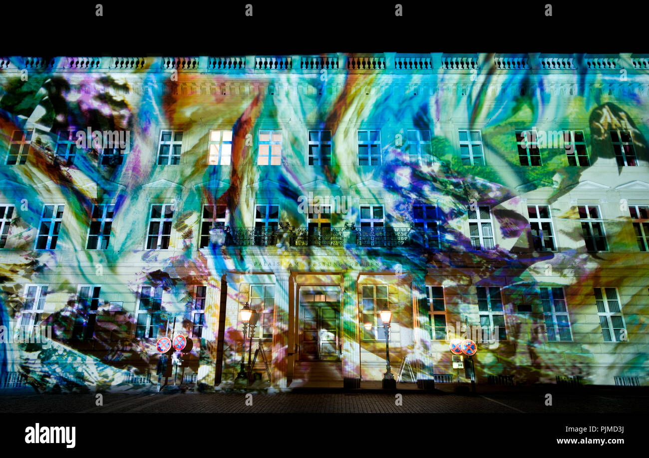 Il Palais am Festungsgraben durante il Festival delle Luci a Berlino (Germania, 14/10/2013) Foto Stock