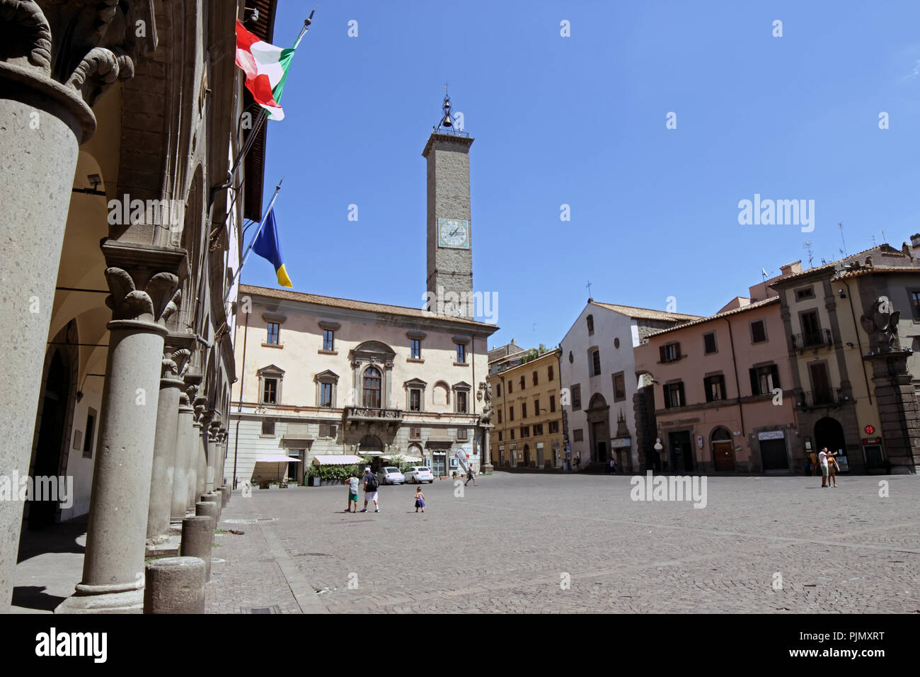 VITERBO, Italia - 12 agosto 2018: Città del palazzo Civico Palazzo dei Priori o del Podestà si trova sulla piazza principale piazza del Plebiscito Foto Stock