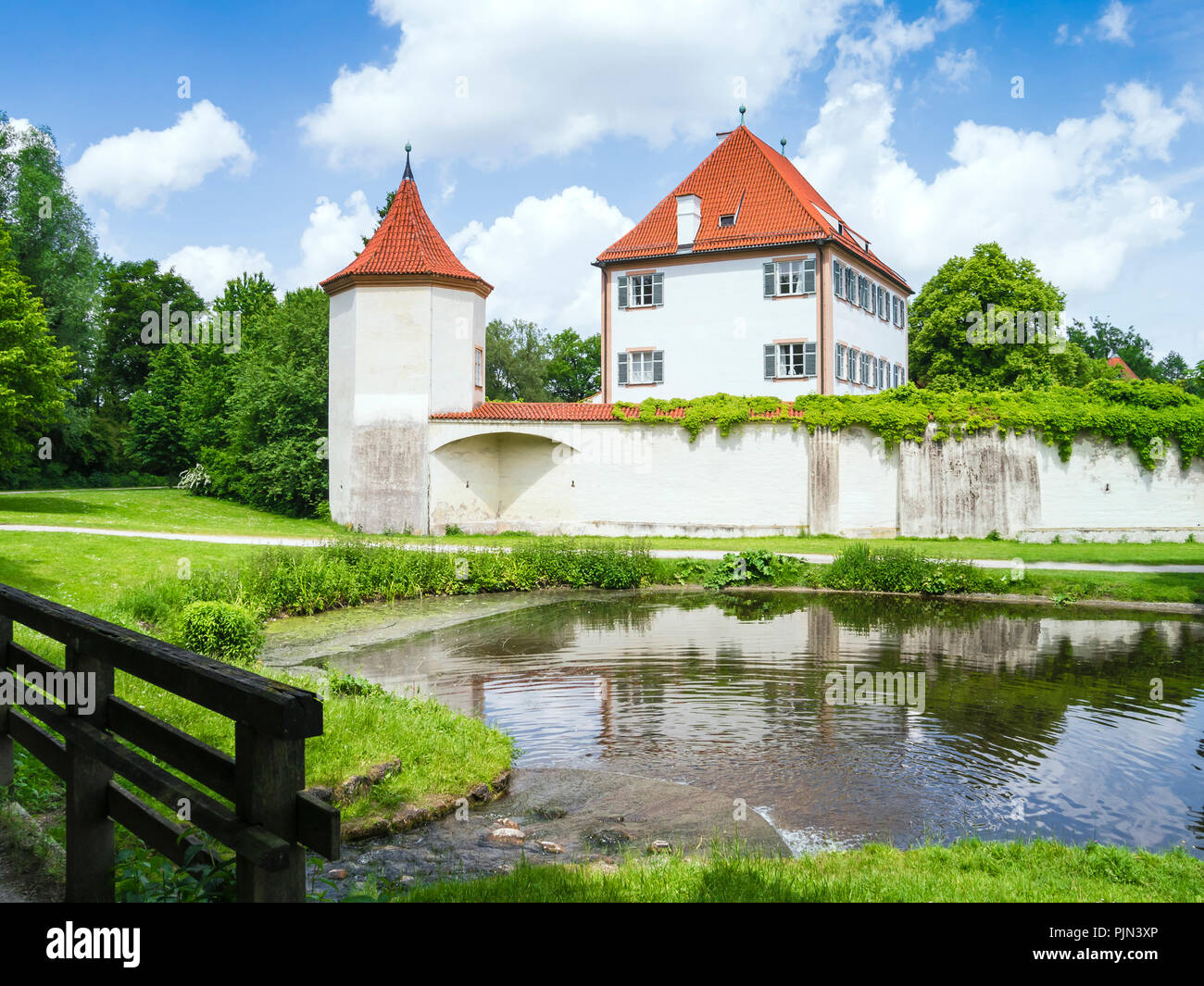 Il bel castello castello di sangue a Monaco di Baviera, Germania, Das schoene Schloss Blutenburg in Muenchen, Deutschland Foto Stock