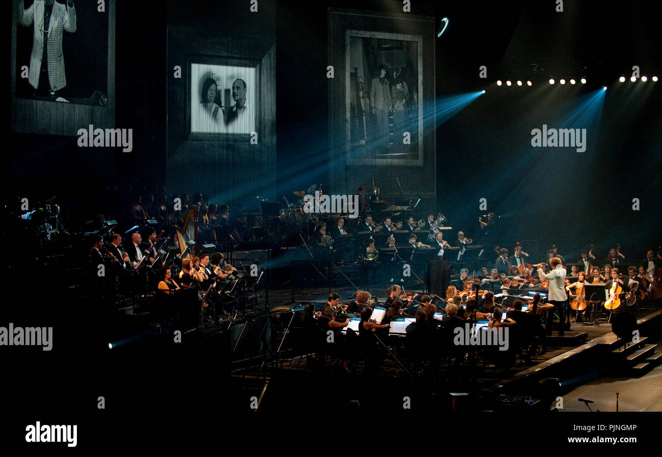 Il Il Novecento orchestra presso la notte del Prom concerto di Anversa (Belgio, 28/10/2010) Foto Stock