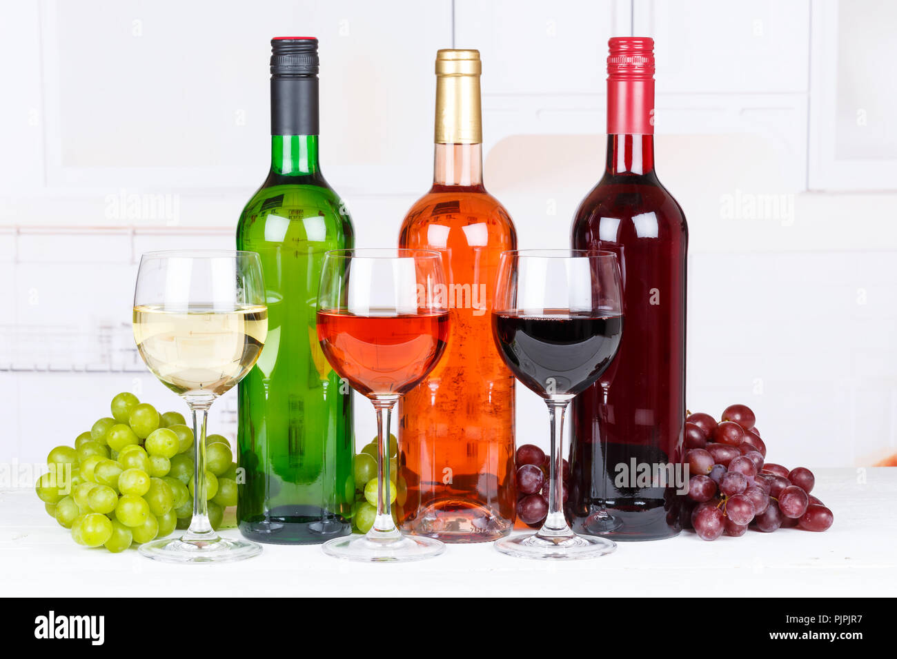 Raccolta di bianco rosato rosso vino i vini uva alcol Foto Stock