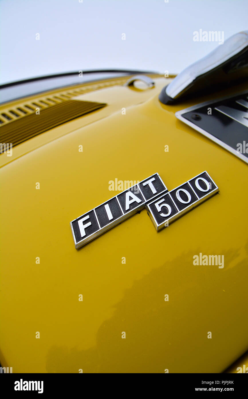 Vicino la foto di una classica Fiat 500 auto Foto Stock