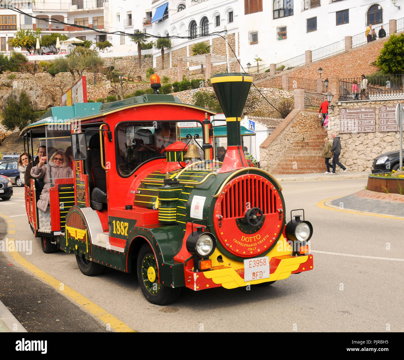 Treno turistico a Frigiliana Spagna Foto Stock