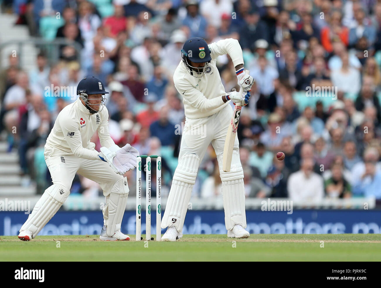 India di Lokesh Rahul pipistrelli durante il test match al Kia ovale, Londra. Foto Stock
