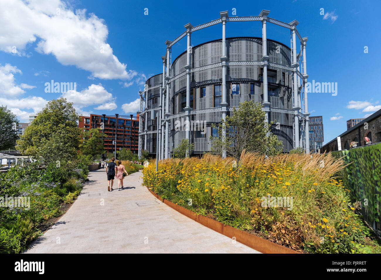 Gasholders moderno complesso residenziale a King's Cross, Londra Inghilterra Regno Unito Foto Stock