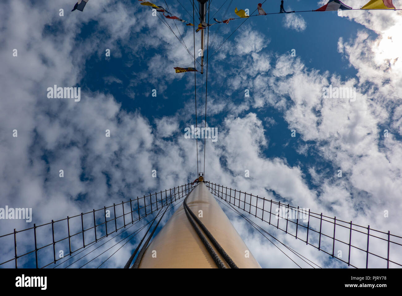 Cercare i montanti della SS Gran Bretagna nel cielo. Foto Stock