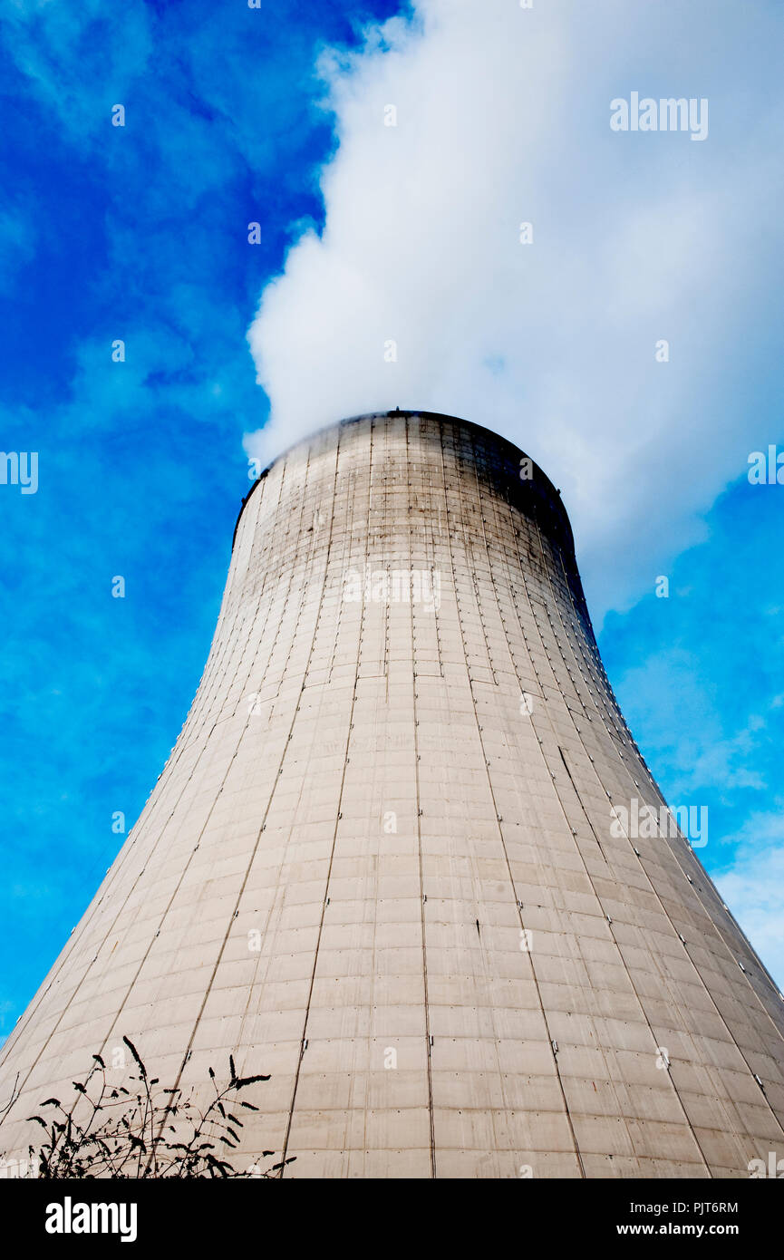 L'Electrabel centrale nucleare a Drogenbos vicino a Bruxelles (Belgio, 01/02/2010) Foto Stock