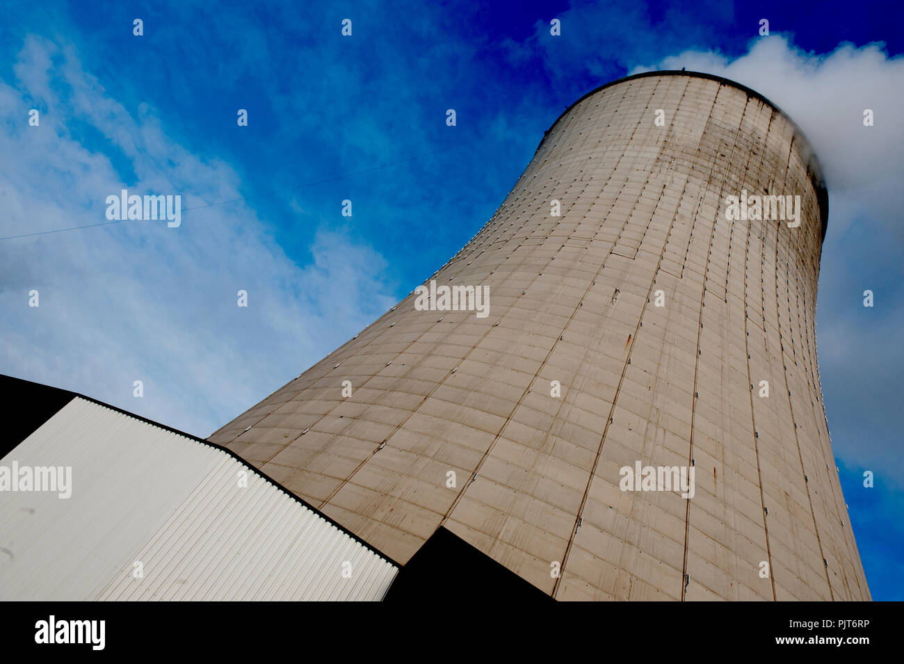 L'Electrabel centrale nucleare a Drogenbos vicino a Bruxelles (Belgio, 01/02/2010) Foto Stock
