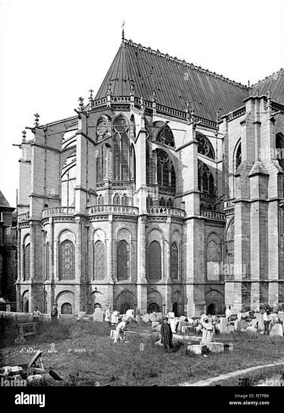 Basilique Saint-Denis - Abside côté nord-est - Saint-Denis - Médiathèque de l'architecture et du patrimoine - APMH00003935. Foto Stock