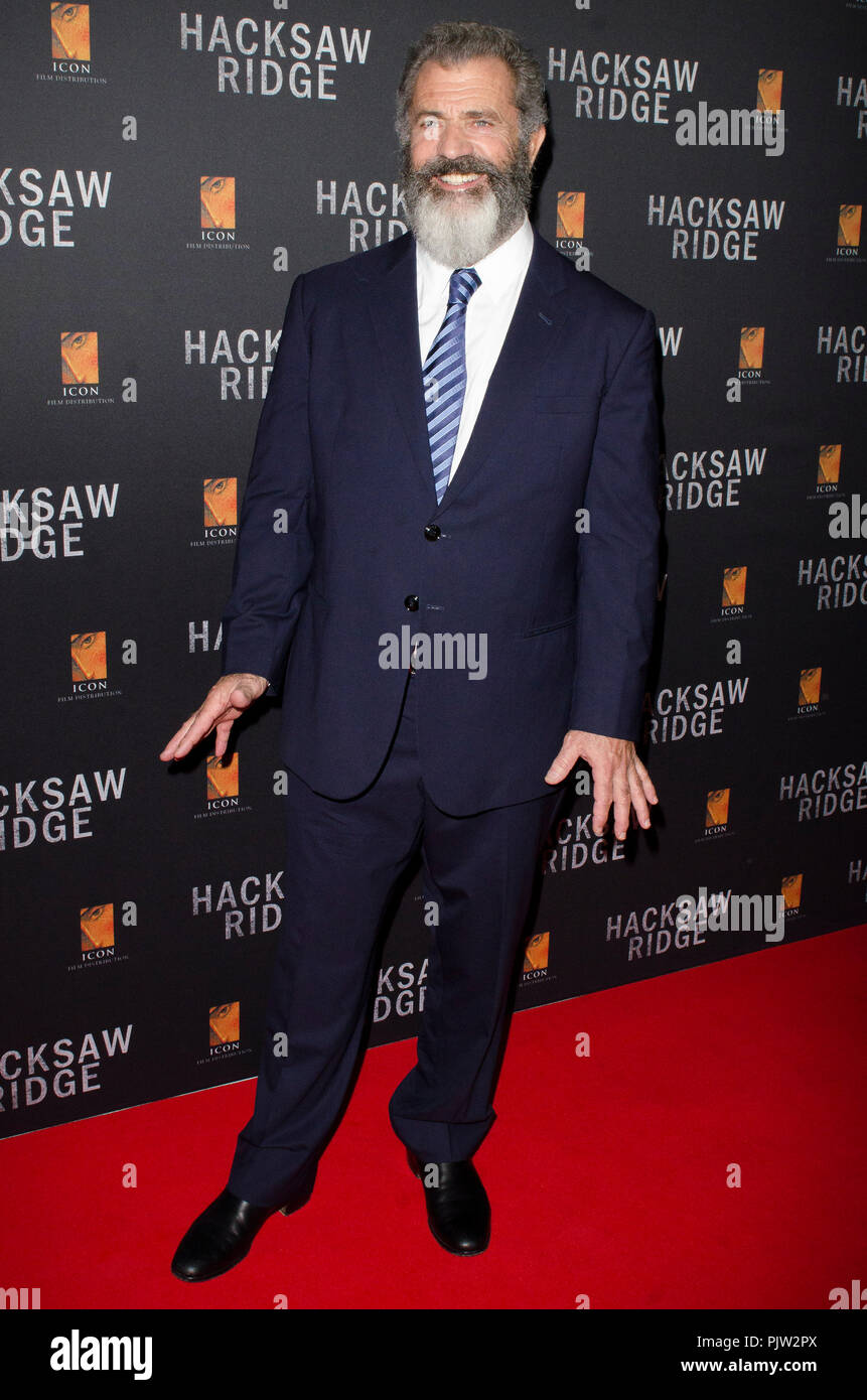 Regista Mel Gibson sul tappeto rosso al suo pacifista di II Guerra Mondiale il dramma di azione 'Hacksaw Ridge' premiere presso il Teatro di Stato il 16 ottobre 2016 a Sydney, in Australia. Foto Stock