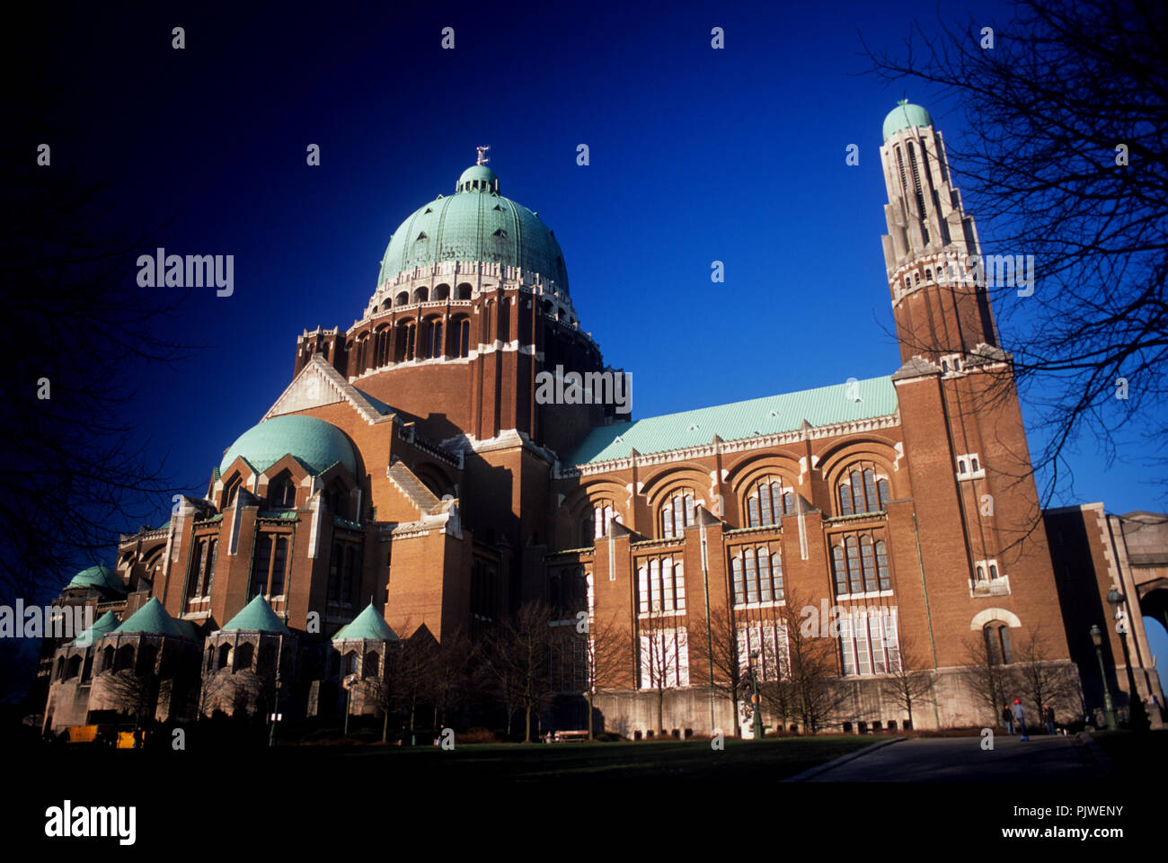 La basilica nazionale del Sacro Cuore o Koekelberg Basilica di Bruxelles (Belgio, 12/02/2008) Foto Stock