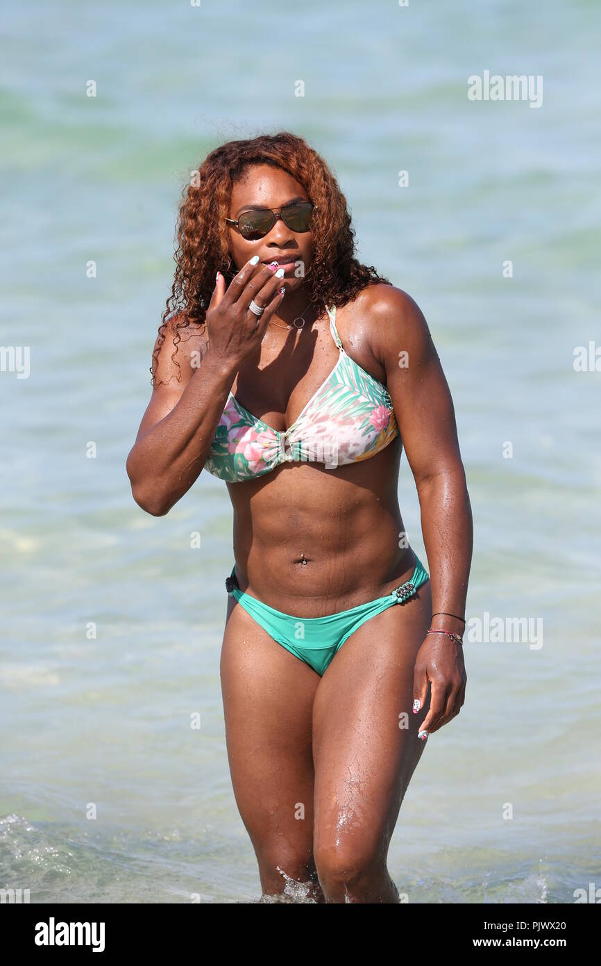 MIAMI BEACH, FL - 15 giugno: Serena Williams trascorre ore infinite in  palestra di mantenere se stessa in tip top condizioni ma sembra che sia  tempo speso bene dopo il tennis ace