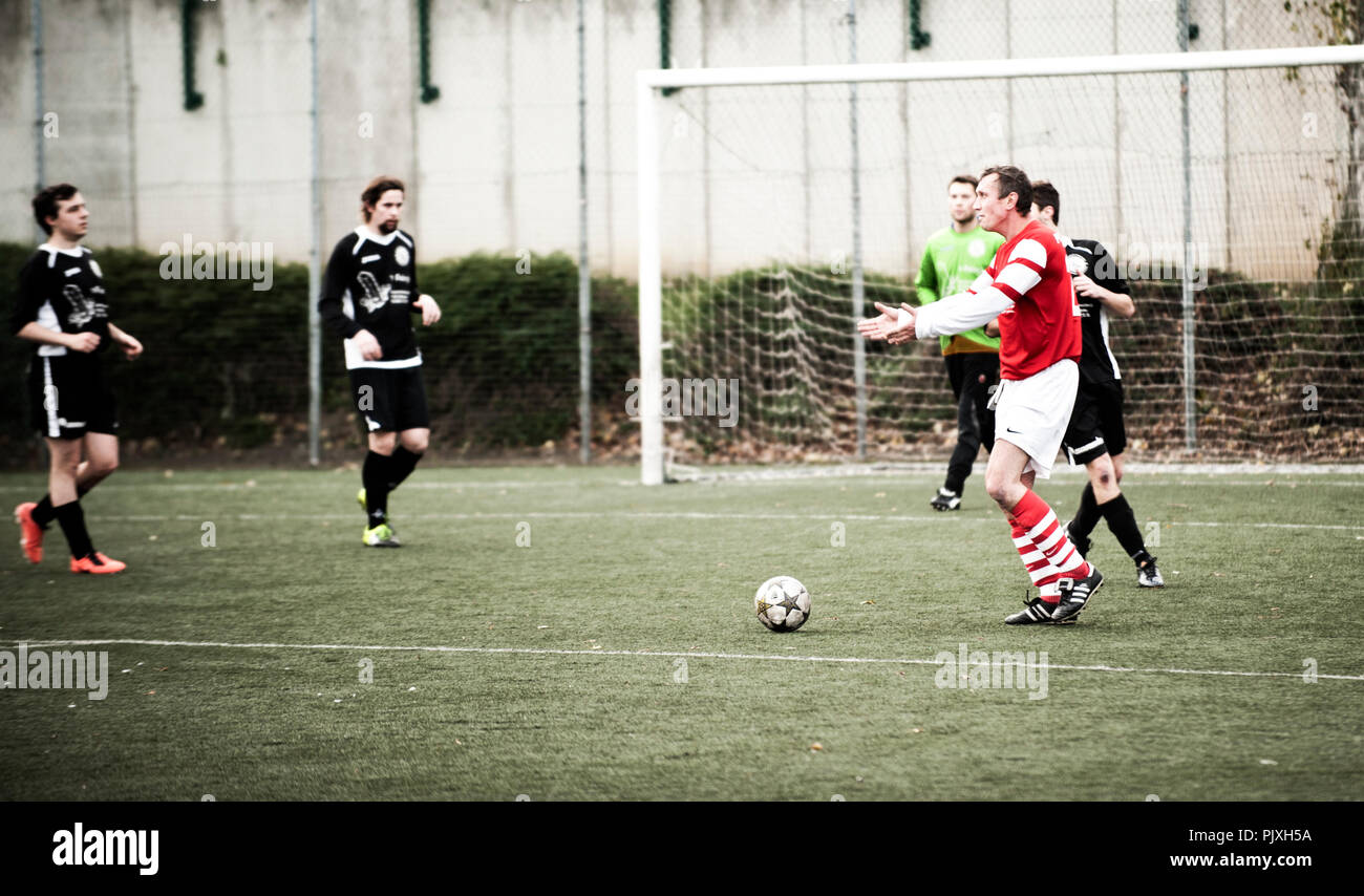 Il Sippelberg football Stadium e campi in Molenbeek-Saint-Jean, Bruxelles (Belgio, 28/11/2015) Foto Stock