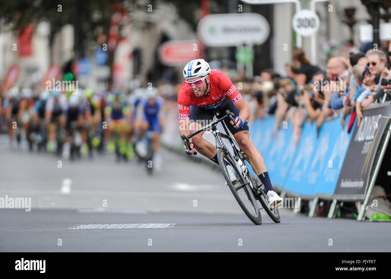 Regents Street, Londra, Regno Unito, 9 settembre 2018. Il tour della Gran Bretagna, Stadio 8 Stadio di Londra. Alex Paton, Canyon Eisberg si trasforma in Regent Street da Pall Mall. © David Partridge / Alamy Live News Foto Stock