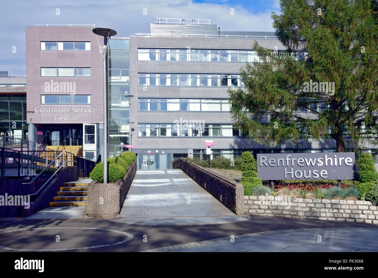 Renfrewshire House, la sede del consiglio di Renfrewshire in Paisley, Scozia Foto Stock