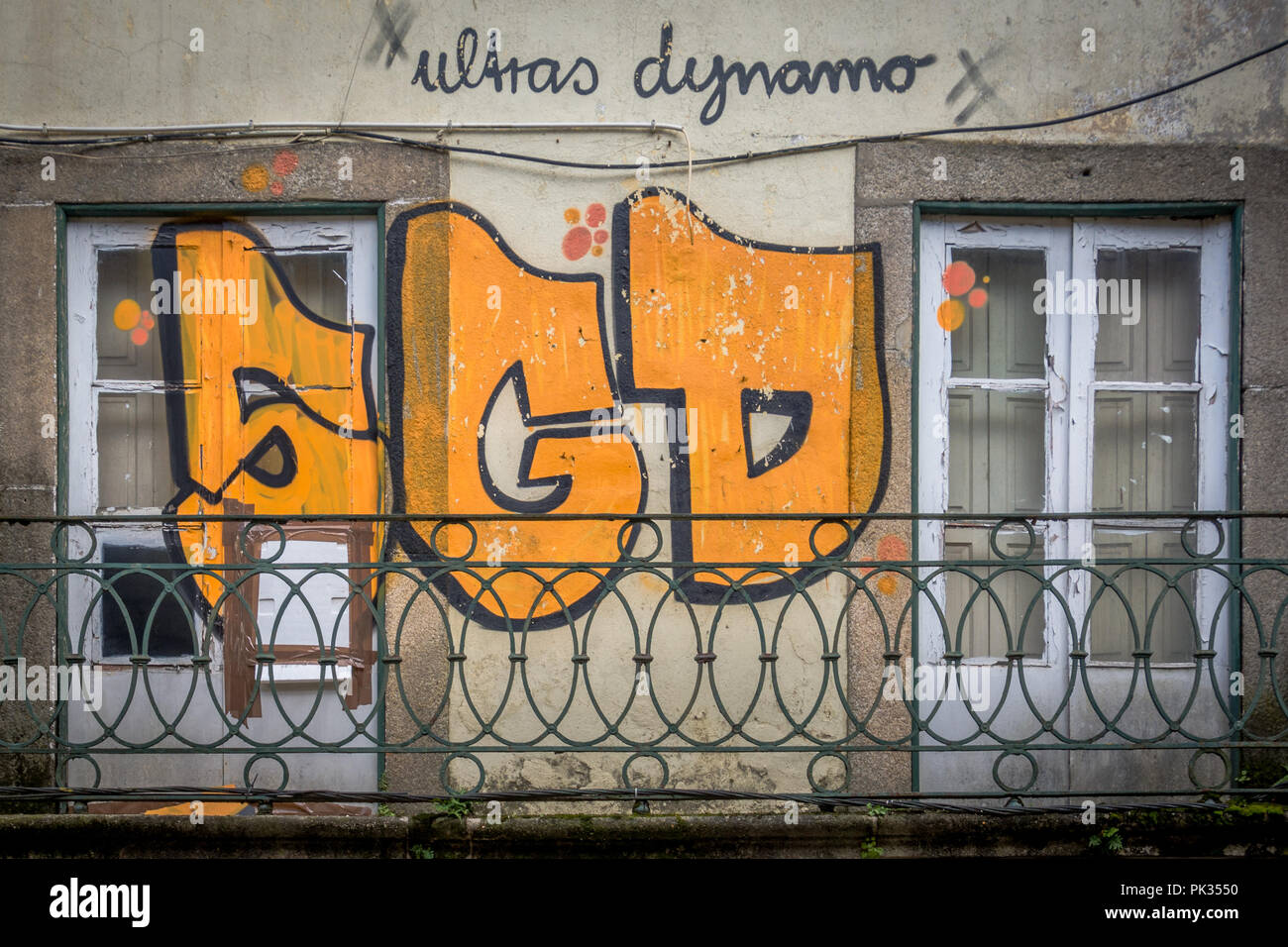 Porto è la seconda città più grande del Portogallo dopo Lisbona e una delle principali aree urbane della penisola iberica. Foto Stock