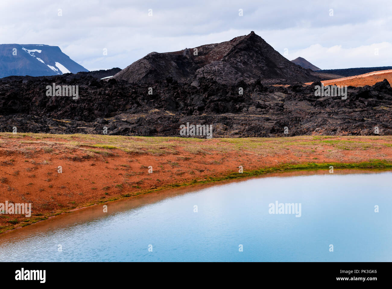 Area geotermale Leirhnjukur. Vulcano Krafla, Islanda. Attrazione naturale Foto Stock