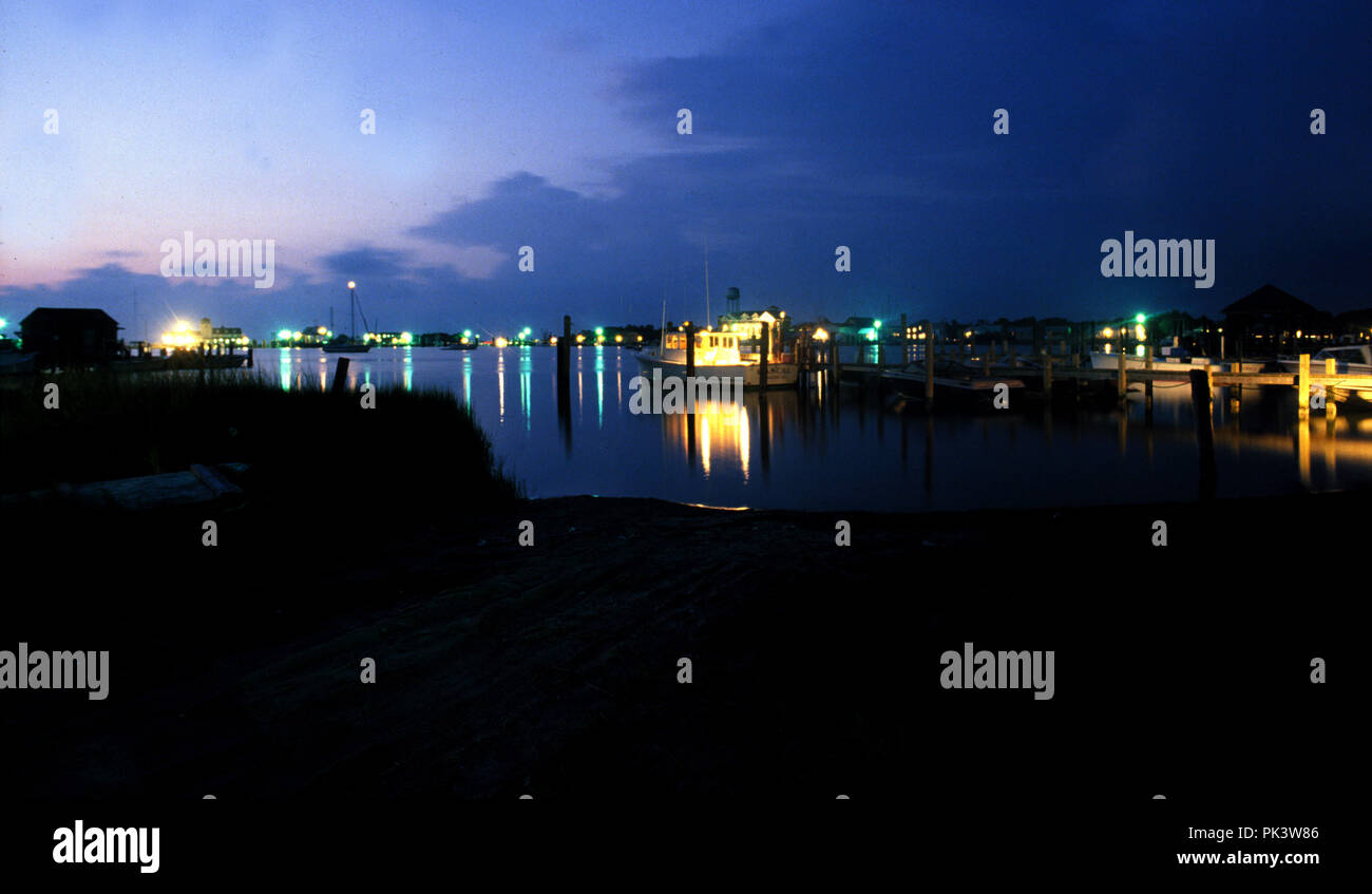 Ocracoke27/120701 -- Silver Lake Harbour su Ocracoke Island, North Carolina. Foto Stock