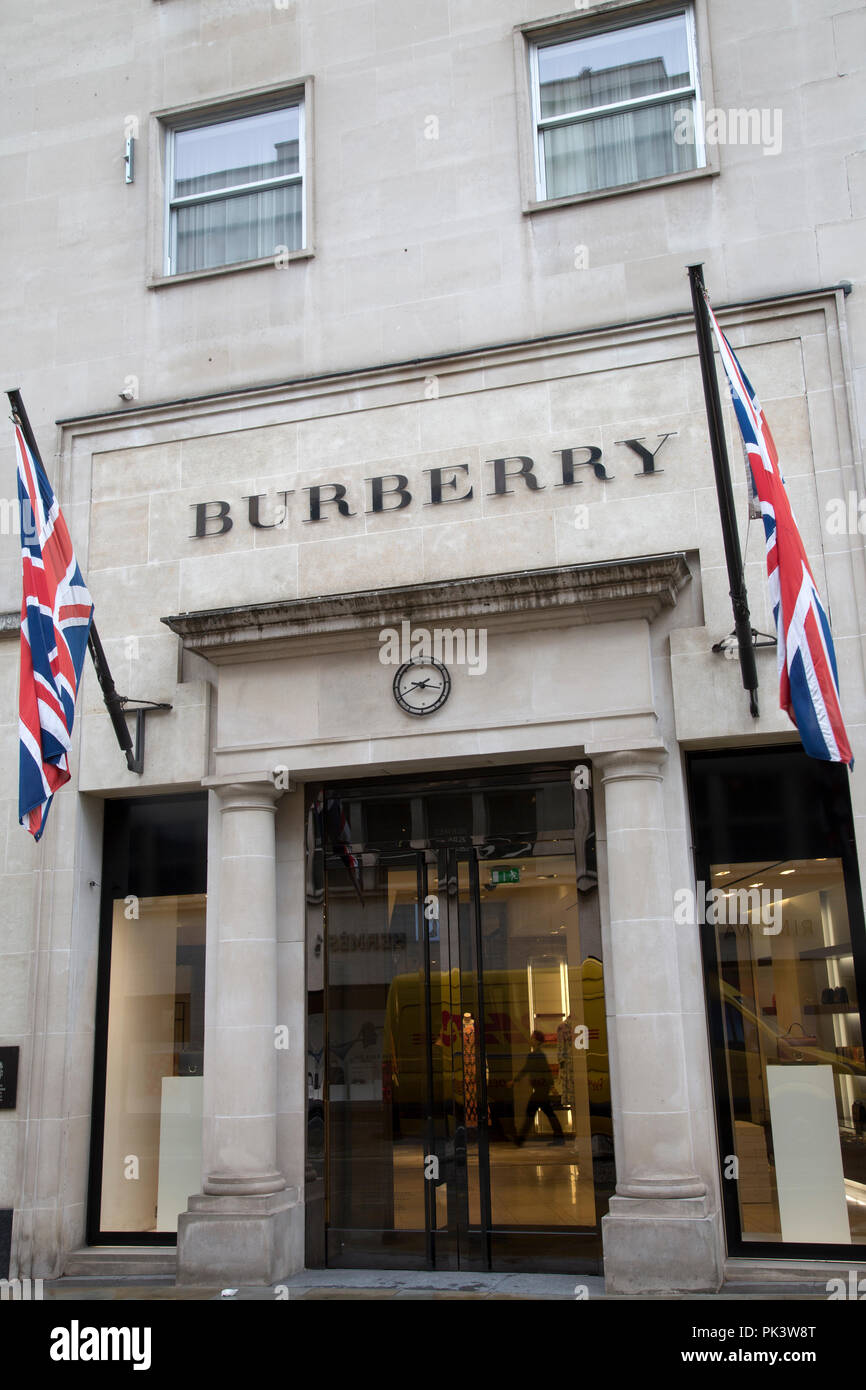 Burberry Store; New Bond Street LONDRA; Inghilterra; Regno Unito Foto Stock